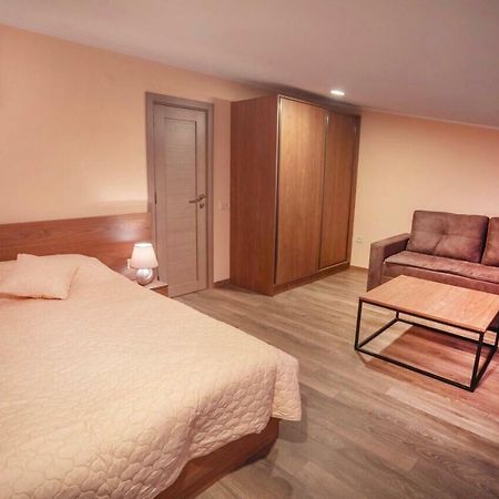 Mariele Apartment In The Heart Of Old Тбилиси Экстерьер фото